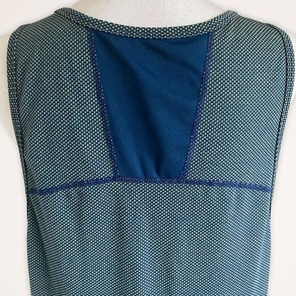 Soul Cycle Muscle Graphic Tank - Picture 3 of 8